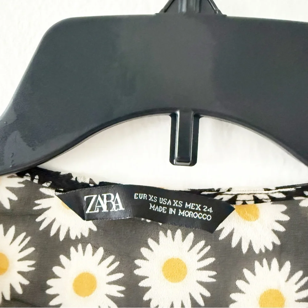 Zara Daisy Print Cropped Long Sleeve Semi Sheer Blouse Size XS - Picture 7 of 8
